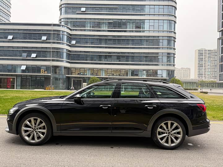 Фото 8 - Audi A6