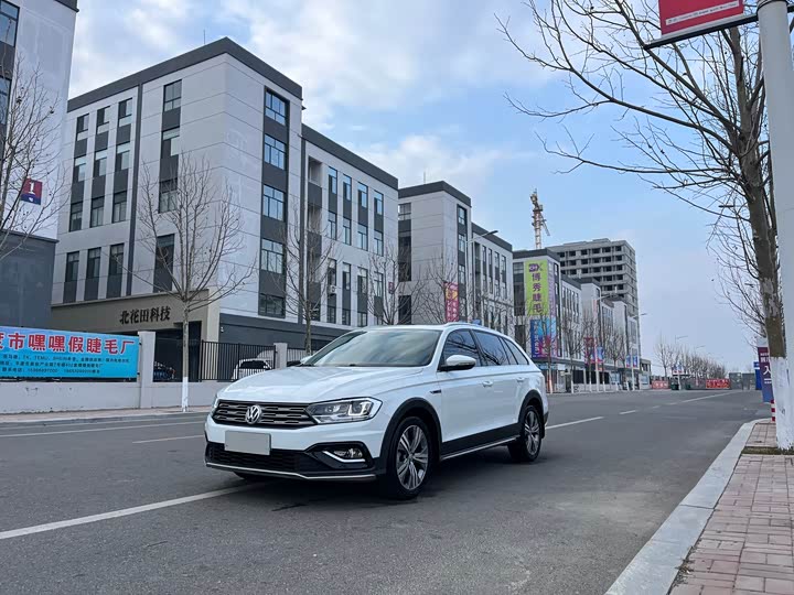 Фото 1 - Volkswagen C-Trek