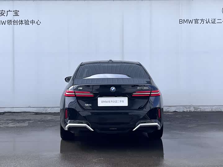 Фото 5 - BMW i5