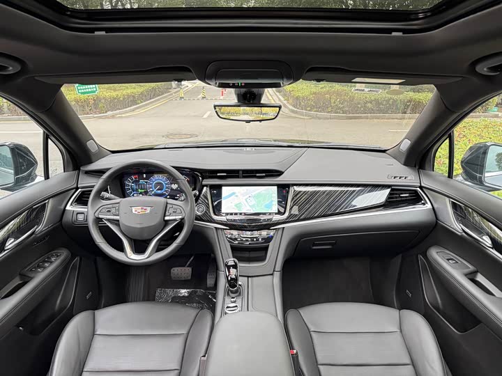 Фото 4 - Cadillac XT6