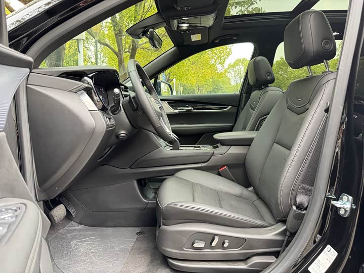 Фото 5 - Cadillac XT6