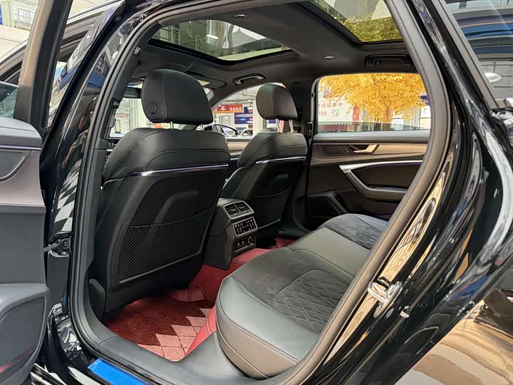 Фото 5 - Audi A6L