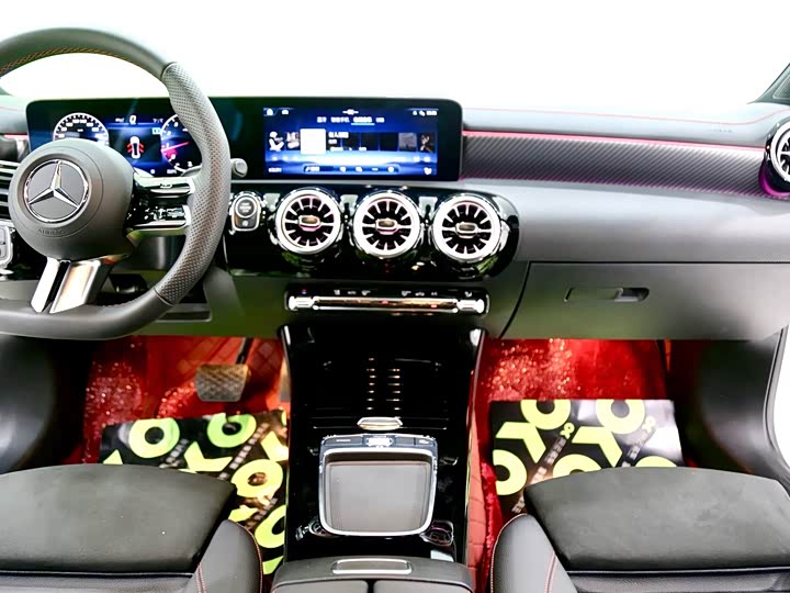 Photo 8 - Mercedes-Benz A-Class