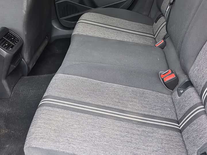 Фото 6 - Volkswagen Lavida