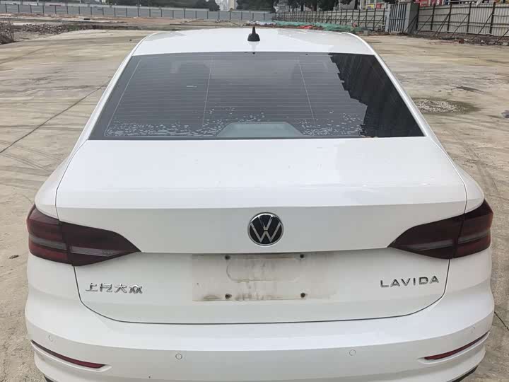 Фото 8 - Volkswagen Lavida