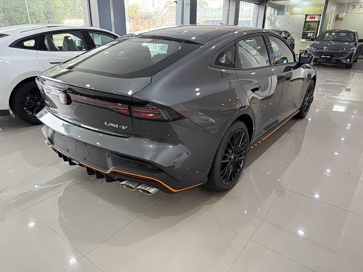 Photo 5 - Changan UNI-V