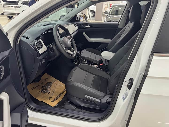 Volkswagen Tharu 2025 2025款 新锐 1.5L 锐意版
