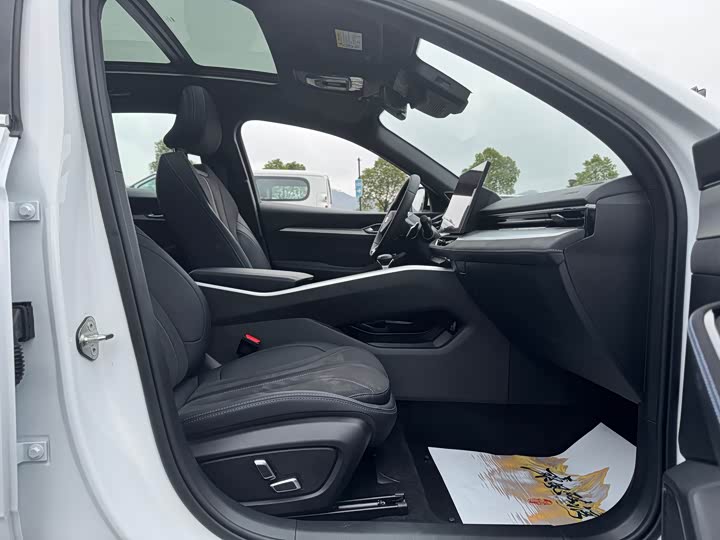 Фото 9 - Geely Preface