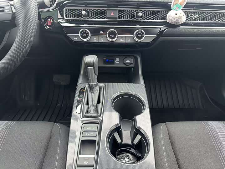 Фото 8 - Honda Civic