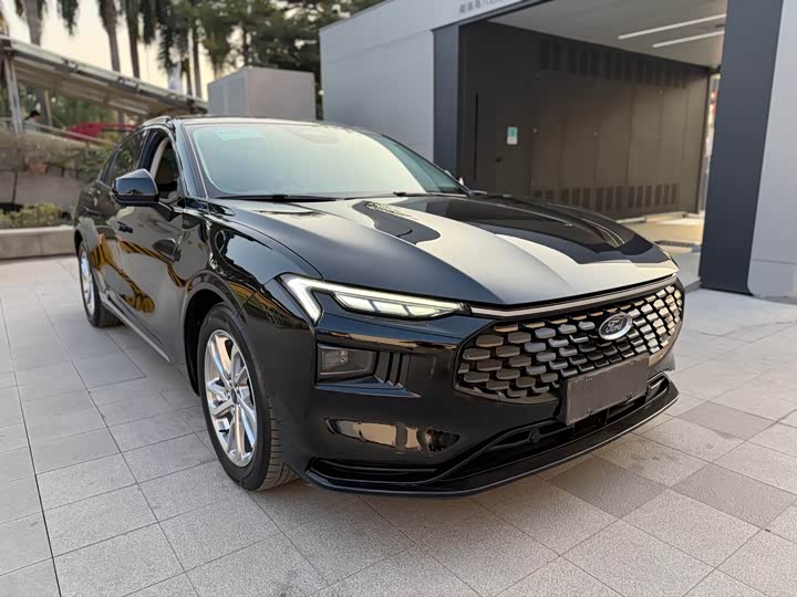 Фото 1 - Ford Mondeo