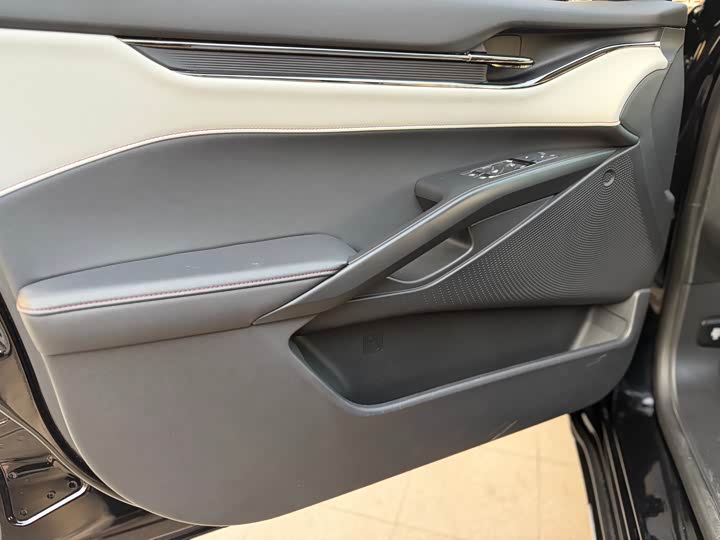 Фото 5 - Ford Mondeo