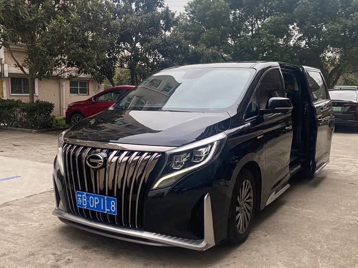 Photo 1 - GAC Trumpchi M8