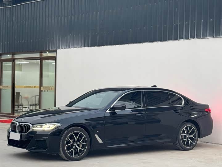 Фото 1 - BMW 5 Series