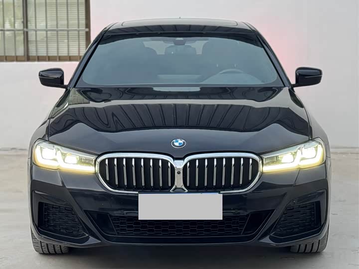 Фото 2 - BMW 5 Series