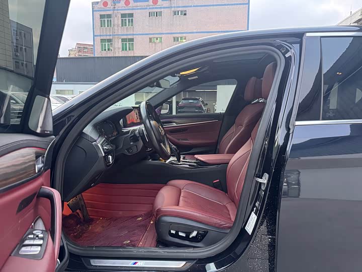 Фото 5 - BMW 5 Series