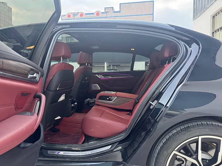 Фото 6 - BMW 5 Series