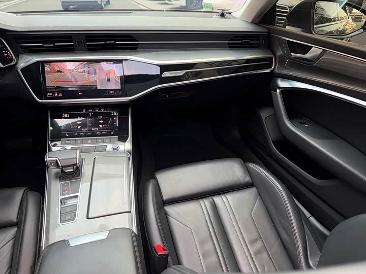 Фото 9 - Audi A7