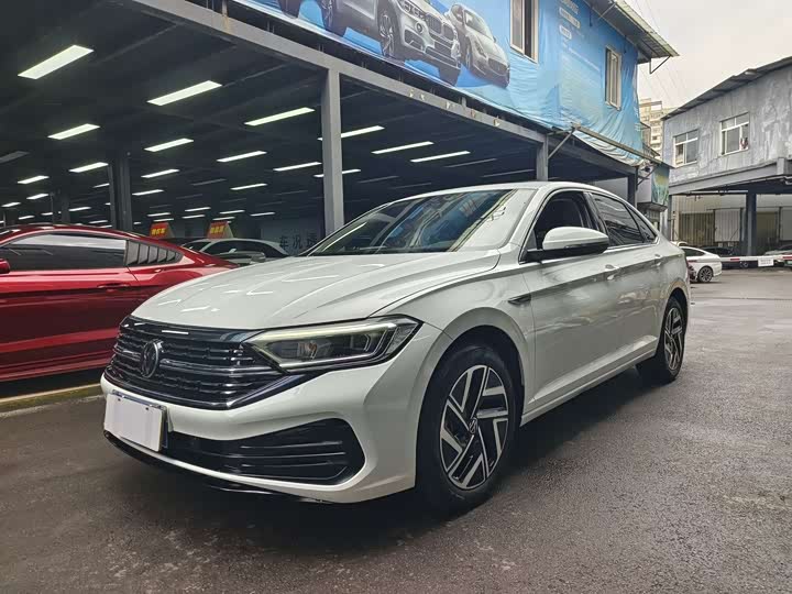 Фото 1 - Volkswagen Sagitar L