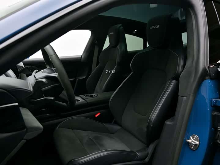 Фото 7 - Porsche Taycan