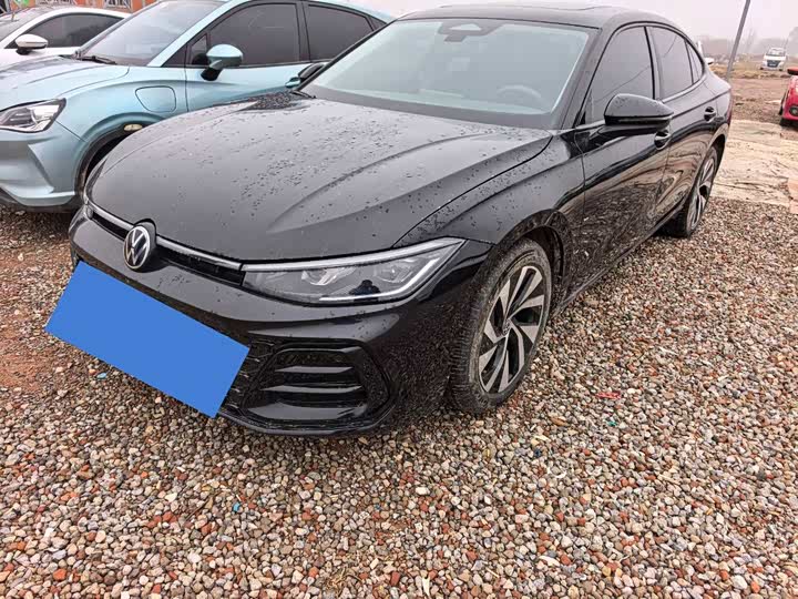 Фото 1 - Volkswagen Passat