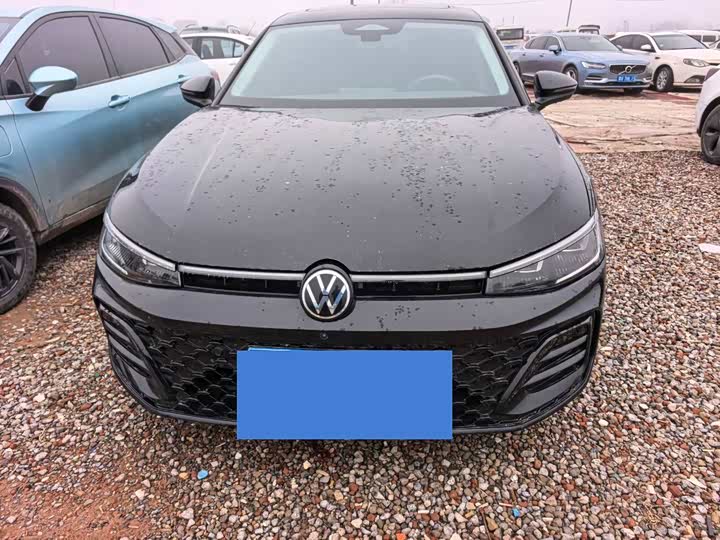 Фото 2 - Volkswagen Passat