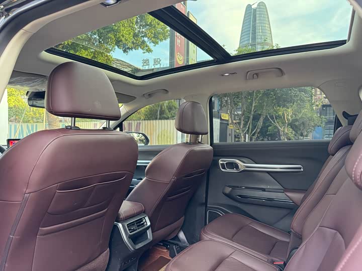 Фото 6 - Geely Okavango