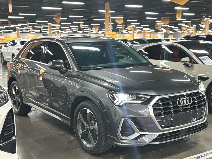 Фото 2 - Audi Q3