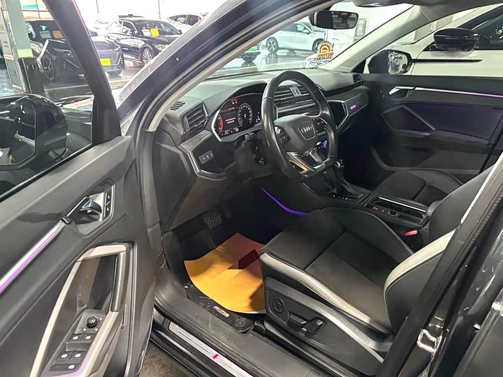 Фото 4 - Audi Q3