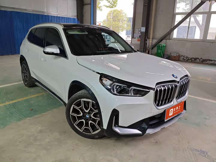 Фото 8 - BMW X1