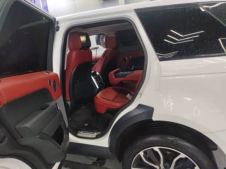 Photo 8 - Land Rover Range Rover Sport