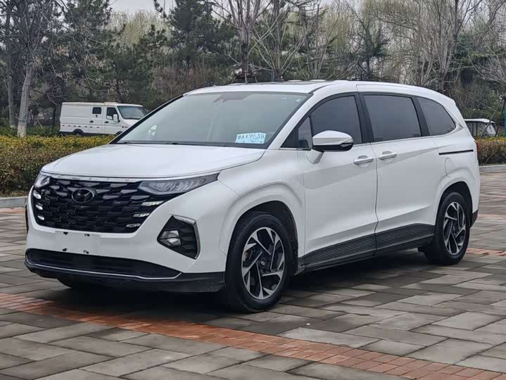 Фото 1 - Hyundai Custo