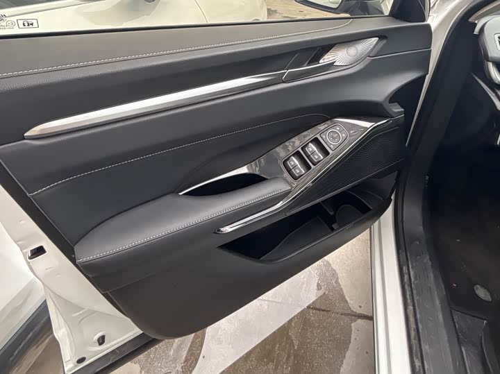 Фото 8 - Haval H6