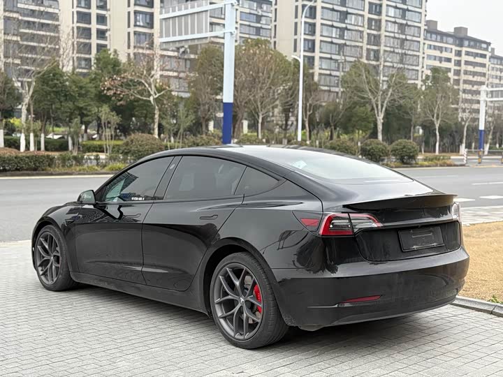 Photo 7 - Tesla Model 3