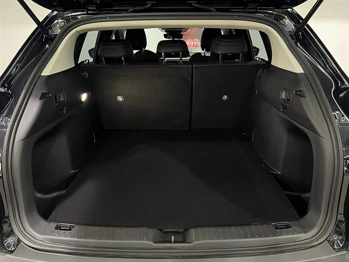 Photo 7 - Mazda CX-50