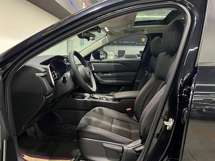 Photo 8 - Mazda CX-50