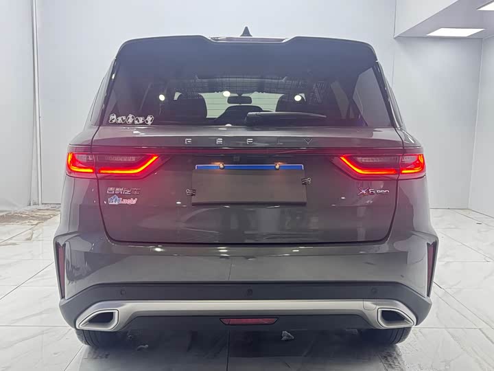 Фото 5 - Geely Vision X6
