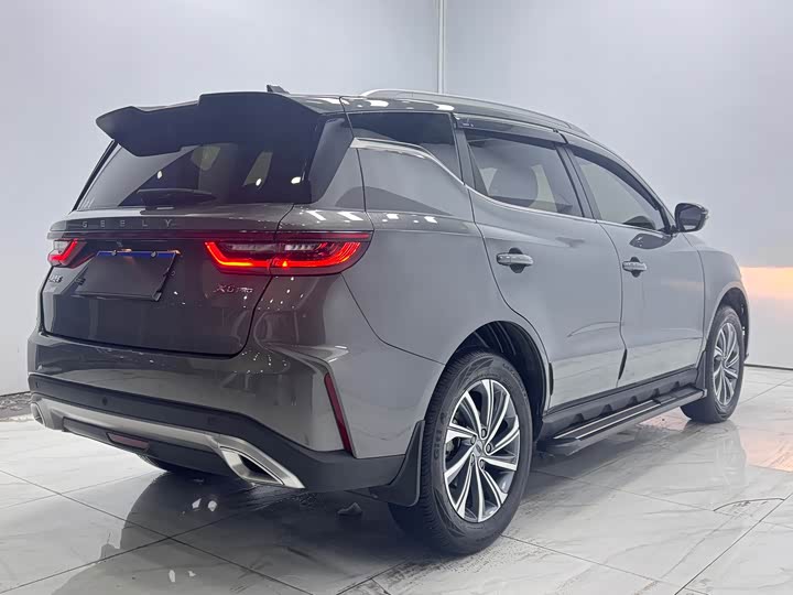Фото 6 - Geely Vision X6