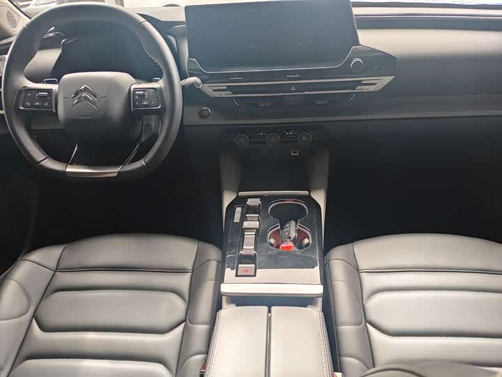 Фото 6 - Citroen C5 X