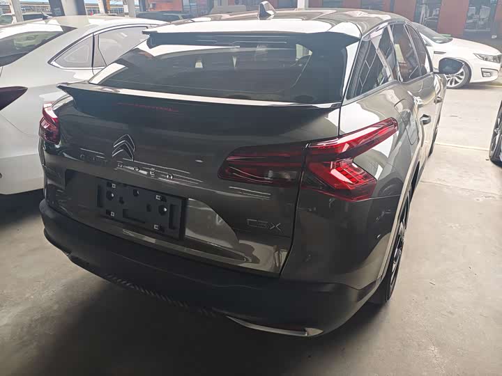 Фото 7 - Citroen C5 X