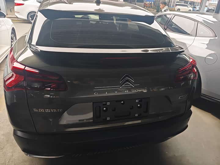 Фото 9 - Citroen C5 X