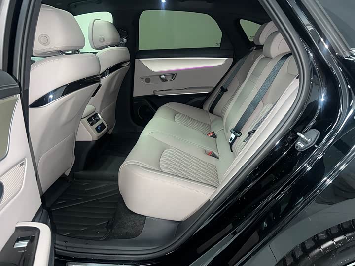 Фото 8 - BYD Han