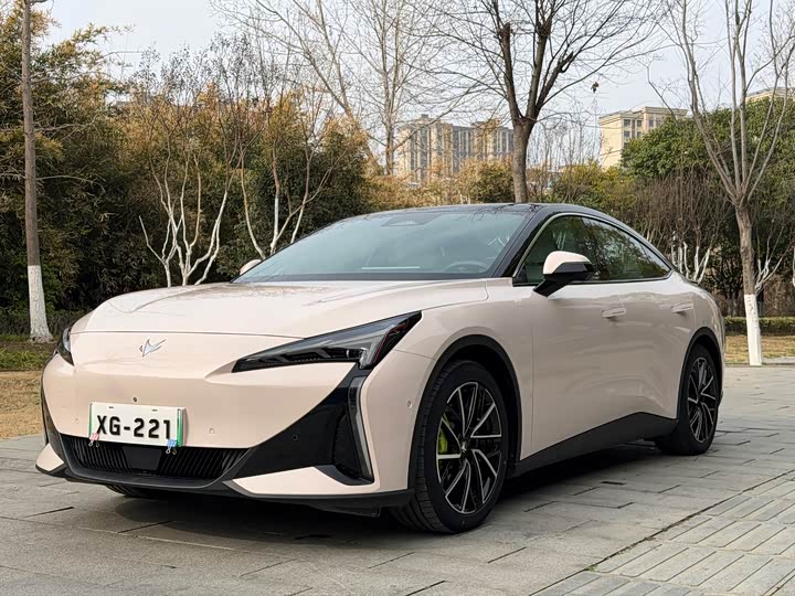 Фото 1 - BAIC Arcfox Alpha S5