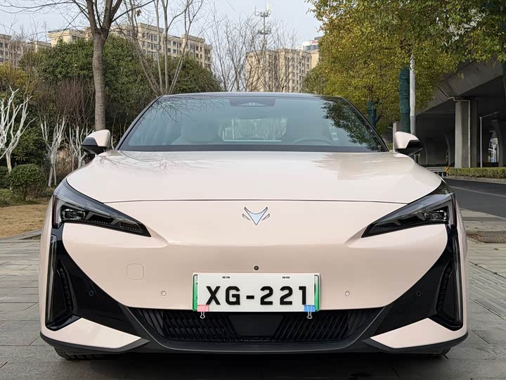 Фото 2 - BAIC Arcfox Alpha S5