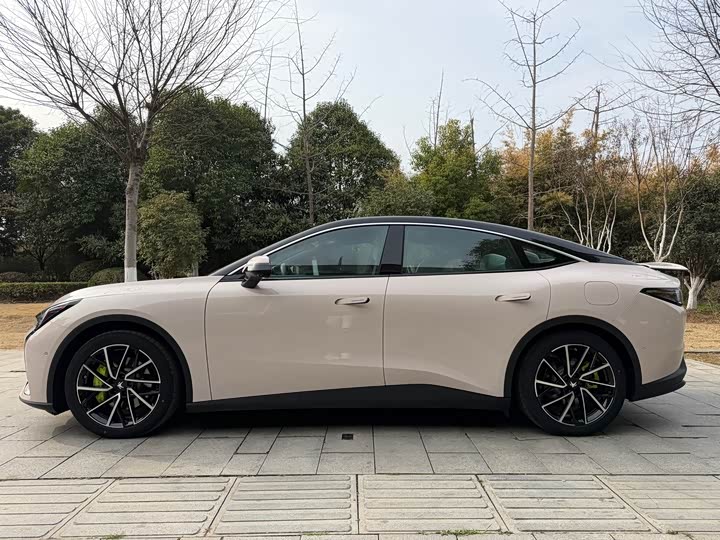 Фото 3 - BAIC Arcfox Alpha S5