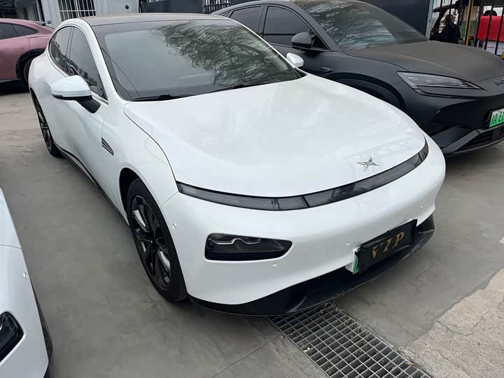 Фото 2 - XPeng P7