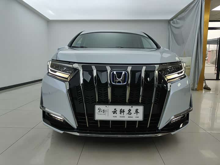 Фото 2 - Honda Elysion