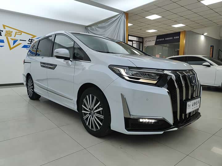 Фото 3 - Honda Elysion