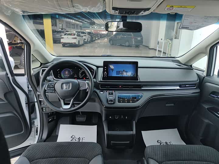 Фото 4 - Honda Elysion