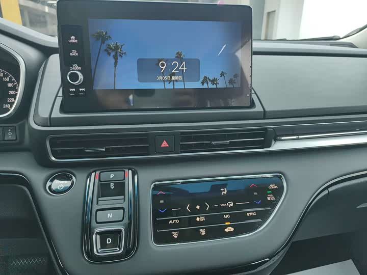 Фото 8 - Honda Elysion