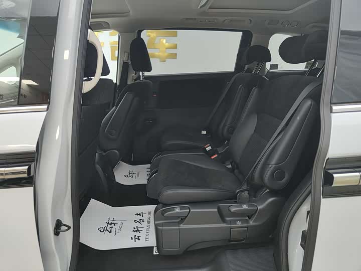 Фото 9 - Honda Elysion